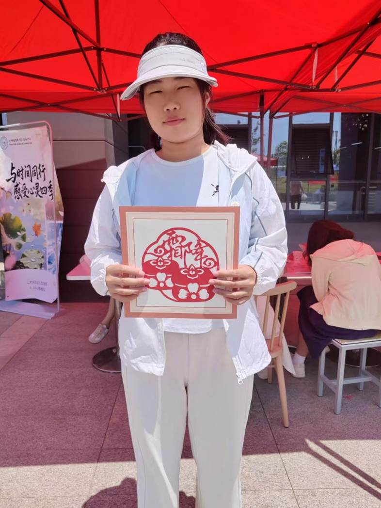 A47D8AC89043F596F92AF3F12A2744DA